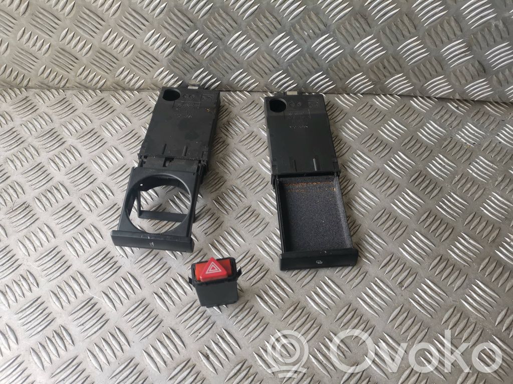 Audi A6 S6 C5 4B Kojelaudan säilytyslokero 
