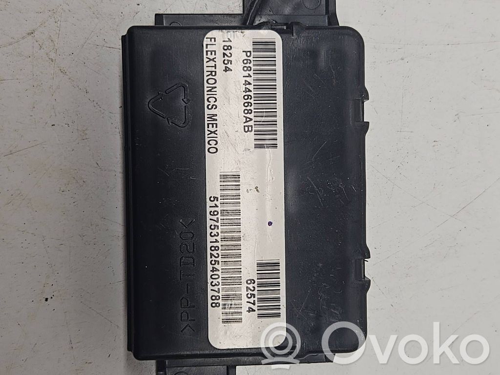 Dodge RAM Antenos stiprintuvas 