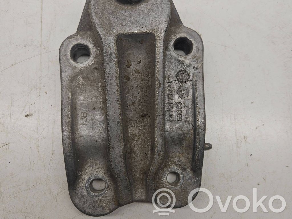 Dodge Grand Caravan Engine mounting bracket 
