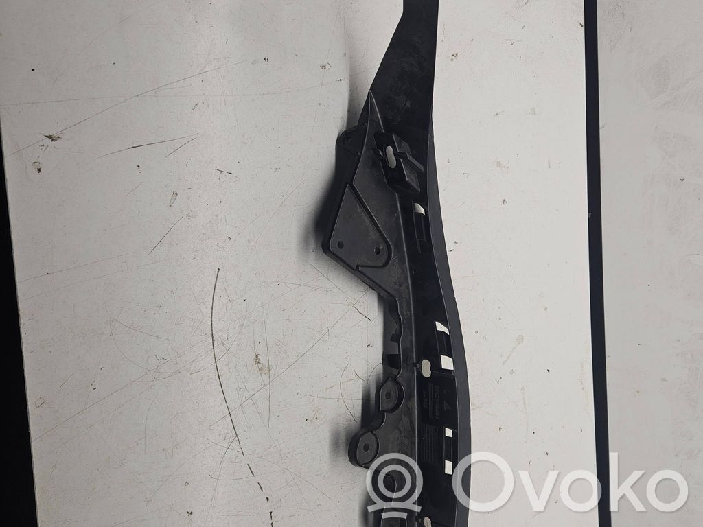 Chrysler Pacifica Headlight/headlamp mounting bracket 