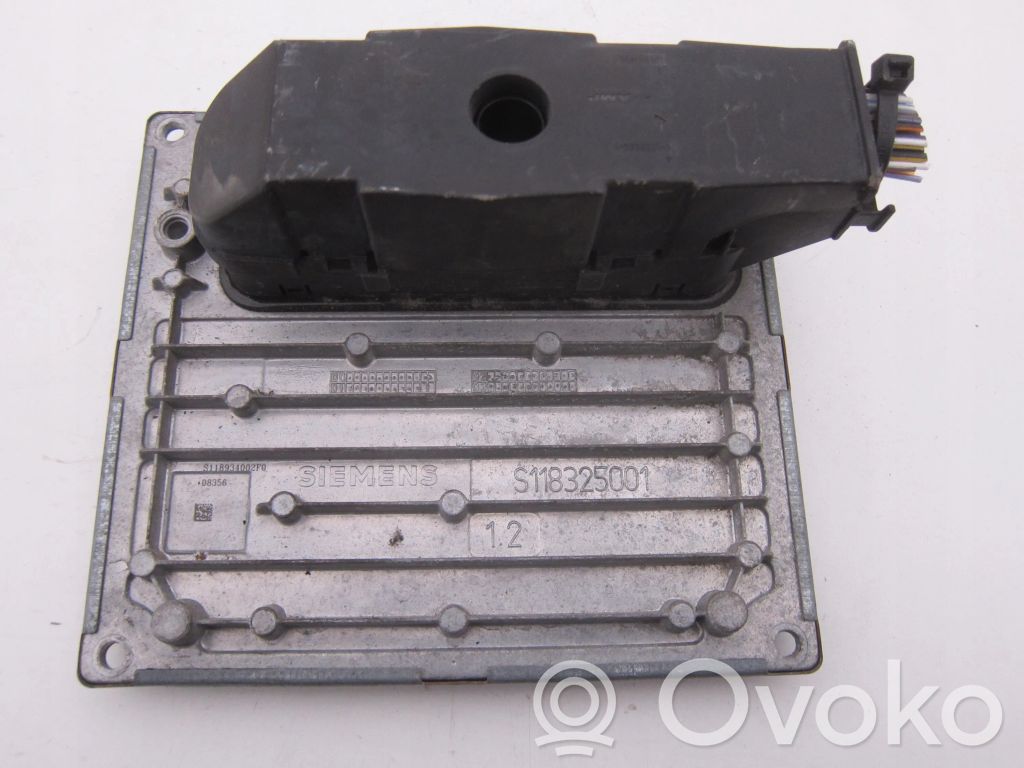 Ford Focus Variklio valdymo blokas 