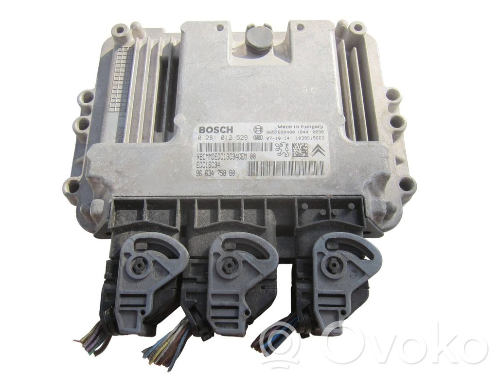 Peugeot 207 Engine control unit/module 