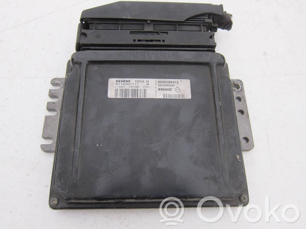Renault Clio II Calculateur moteur ECU 