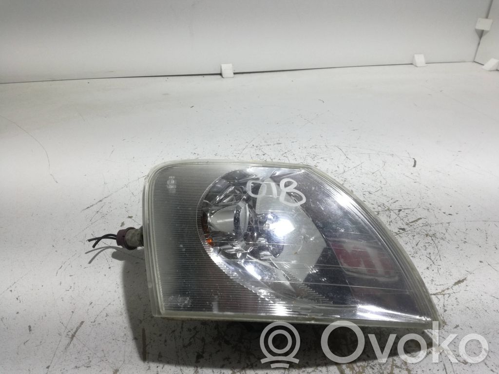 Volkswagen PASSAT B5 Kierunkowskaz przedni 