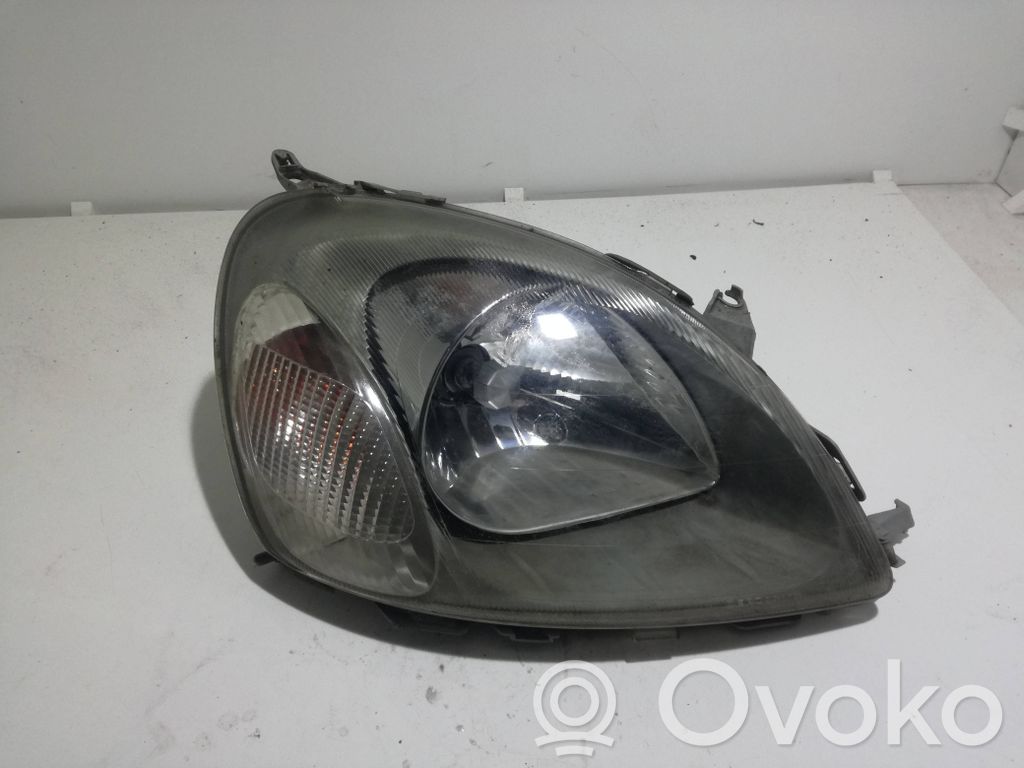 Toyota Yaris Headlight/headlamp 