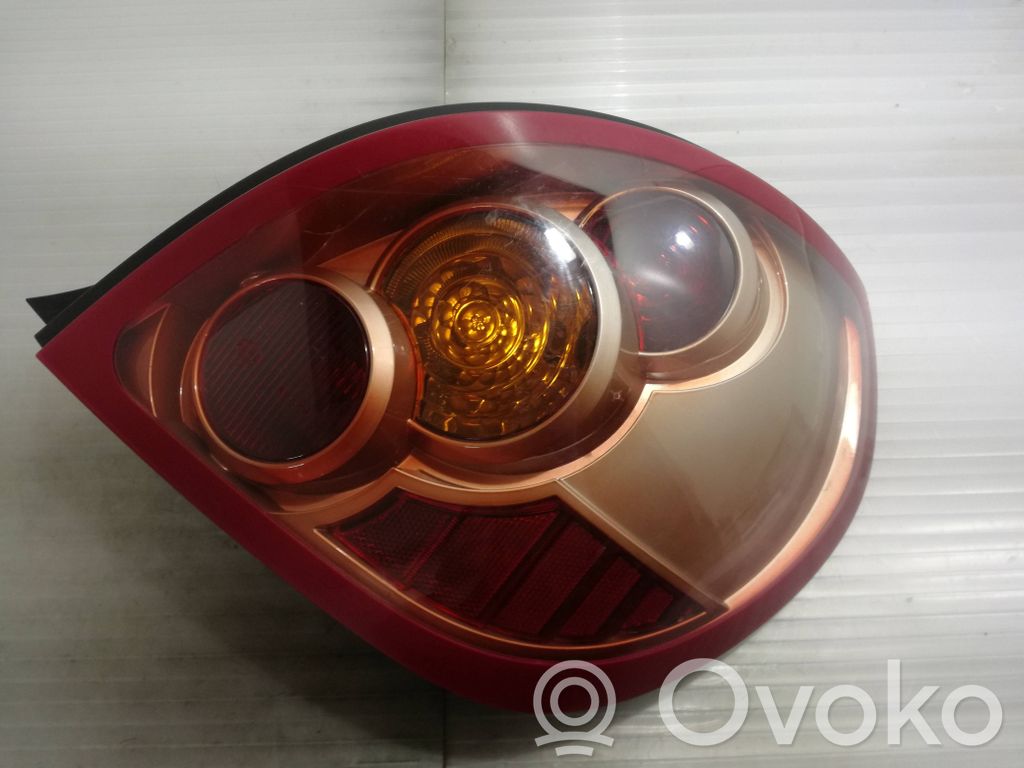 Nissan Almera N16 Lampa tylna 