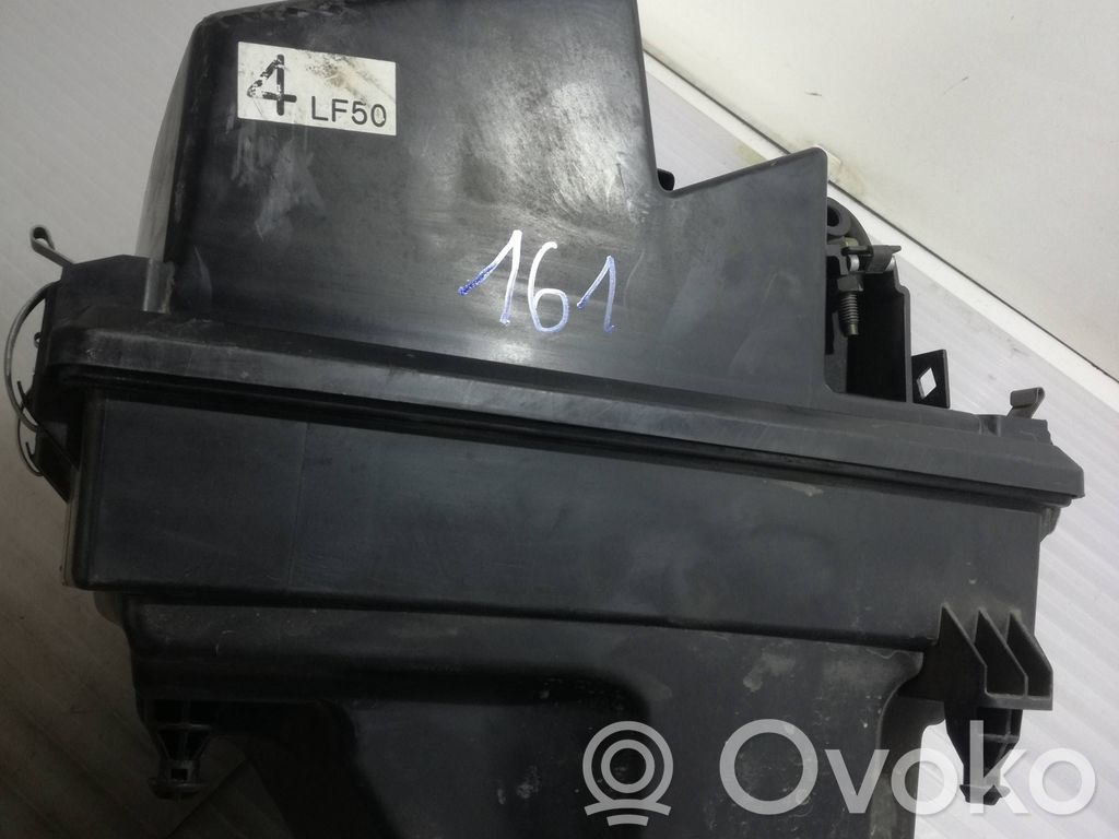 Mazda 5 Air filter box 