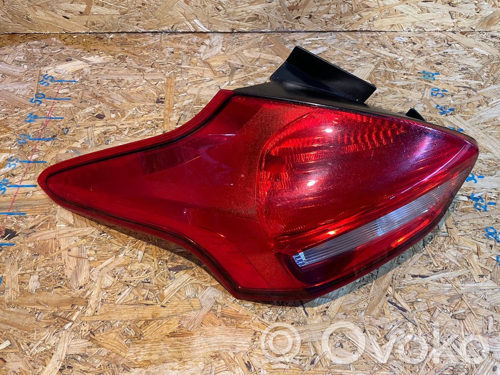 Ford Focus Lampă spate în caroserie 