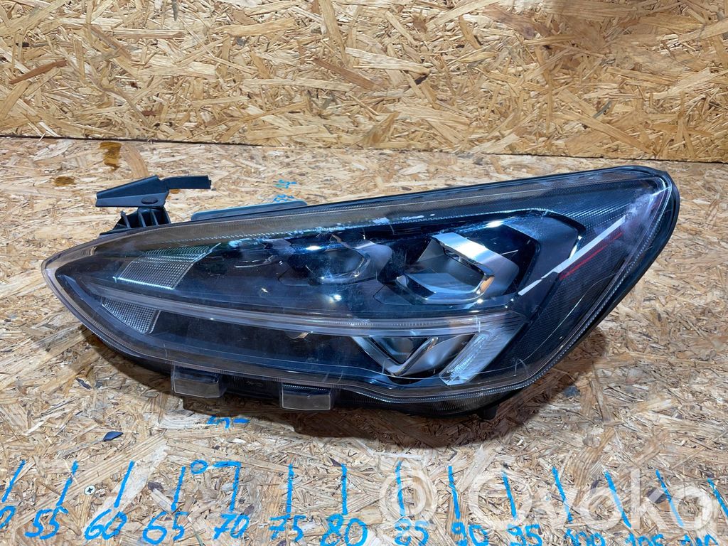 Ford Focus Headlight/headlamp 