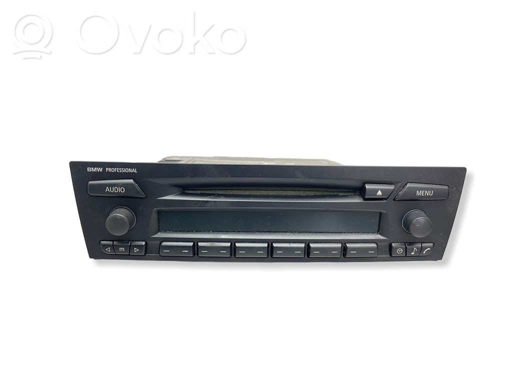 Radio / CD/DVD atskaņotājs / navigācija
