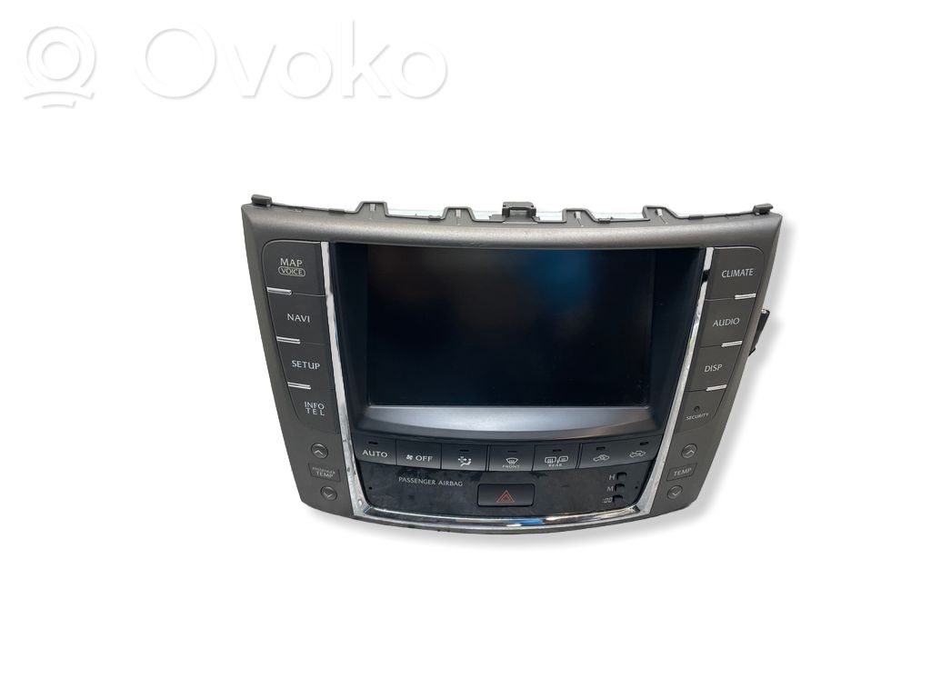 Radio / CD/DVD atskaņotājs / navigācija