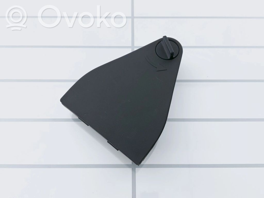 4B5860285D Volkswagen PASSAT B5.5 Hazard Warning Triangle Mounting ...