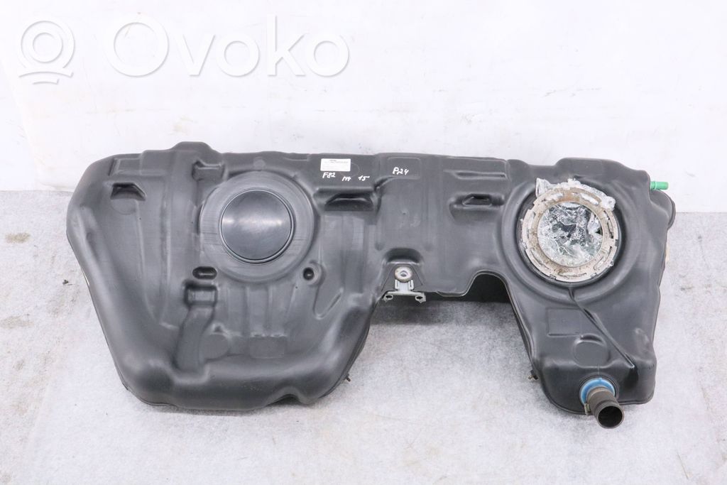 7294608 BMW M4 F82 F83 Fuel tank, €75.00 | RRR