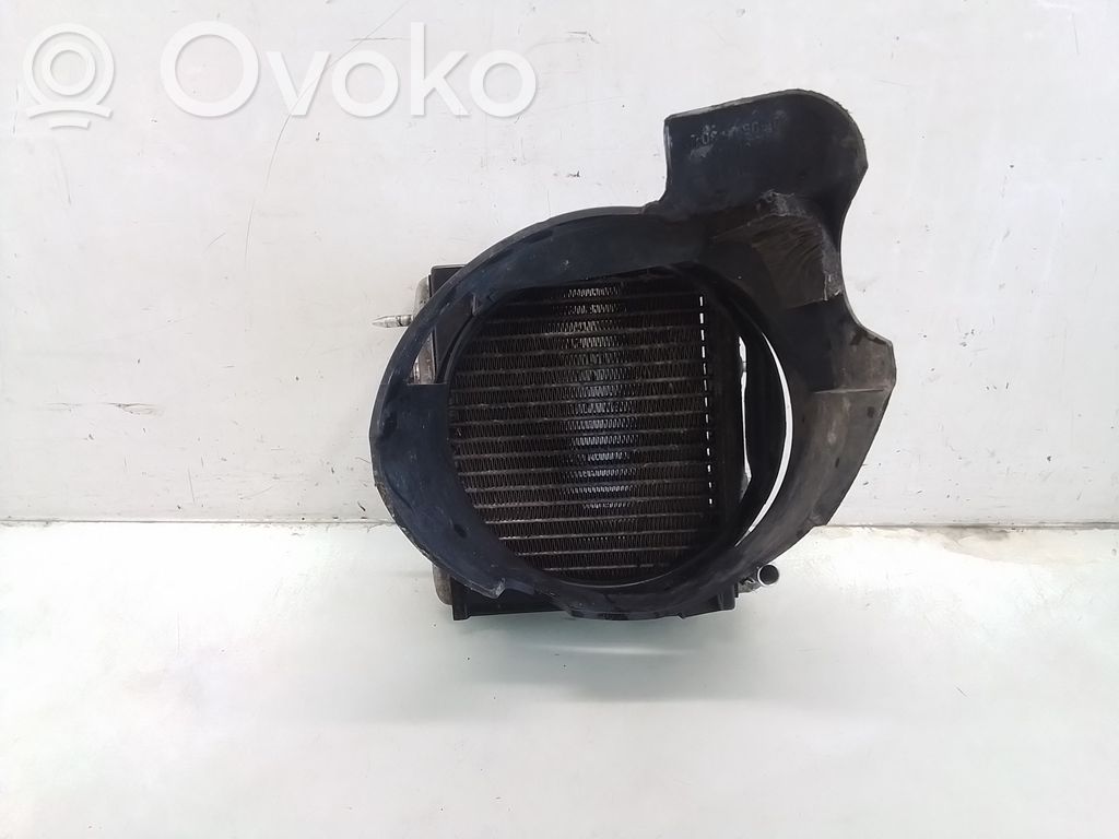 Mercedes-Benz S W220 Engine oil radiator, €20.00 | RRR