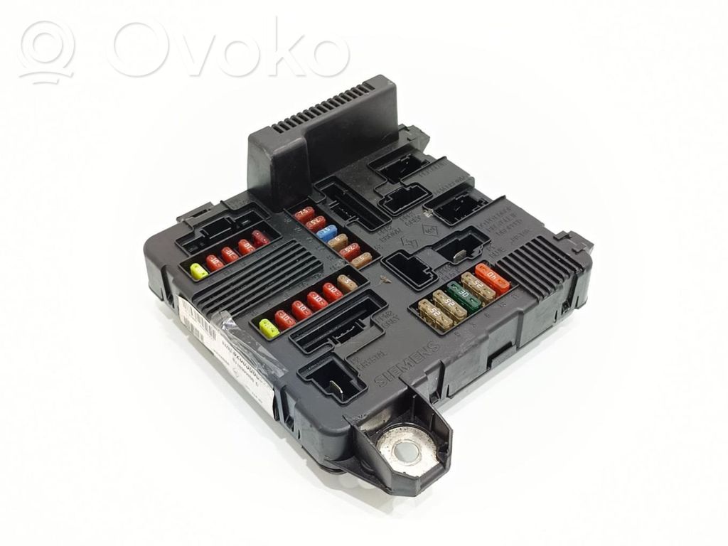 8200306032A Renault Scenic II - Grand scenic II Module de fusibles, 58 ...
