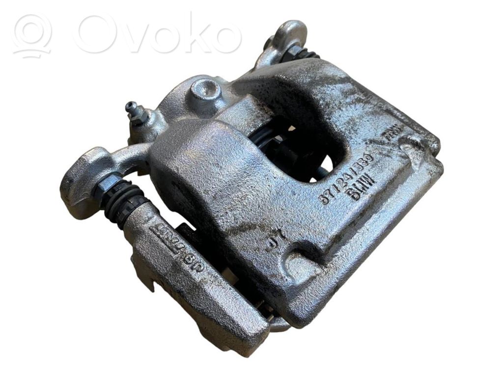 6860268 BMW 2 F46 Bremssattel vorne, 70.00 € | RRR 