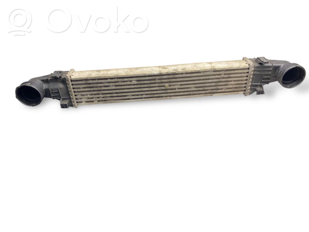 Starpdzesētāja radiators