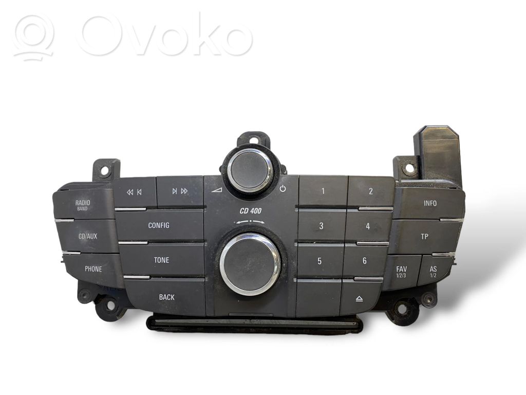 Radio / CD/DVD atskaņotājs / navigācija