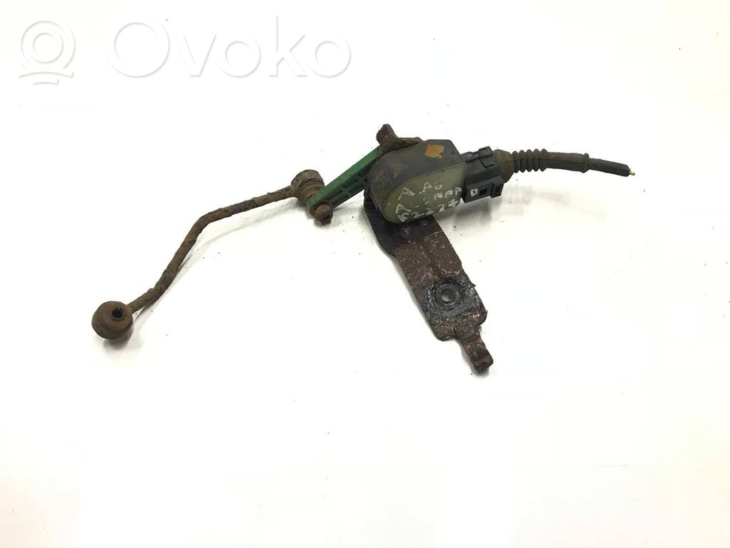 Augstuma sensors (priekšējo lukturu)