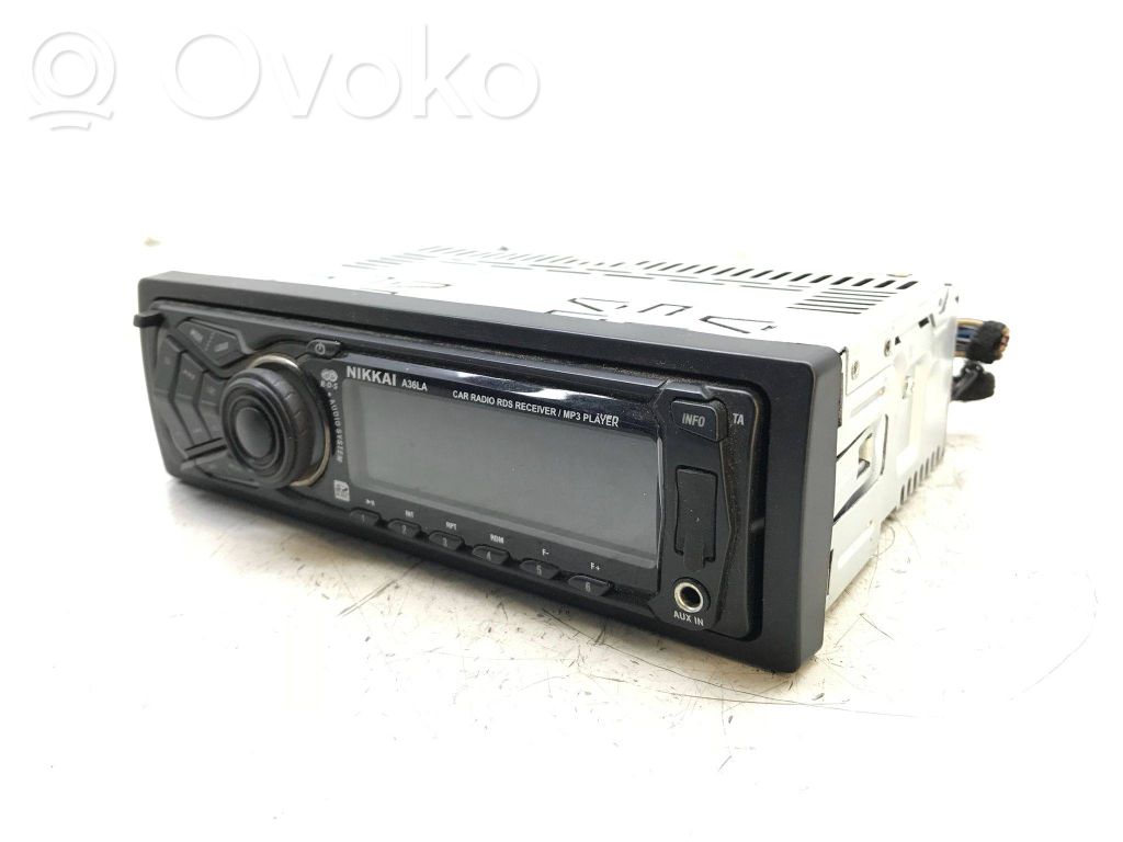 Radio / CD/DVD atskaņotājs / navigācija