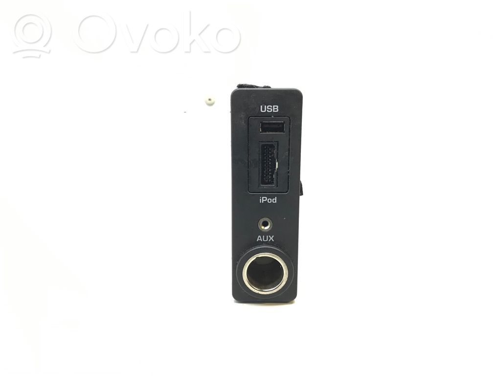 USB savienotājs