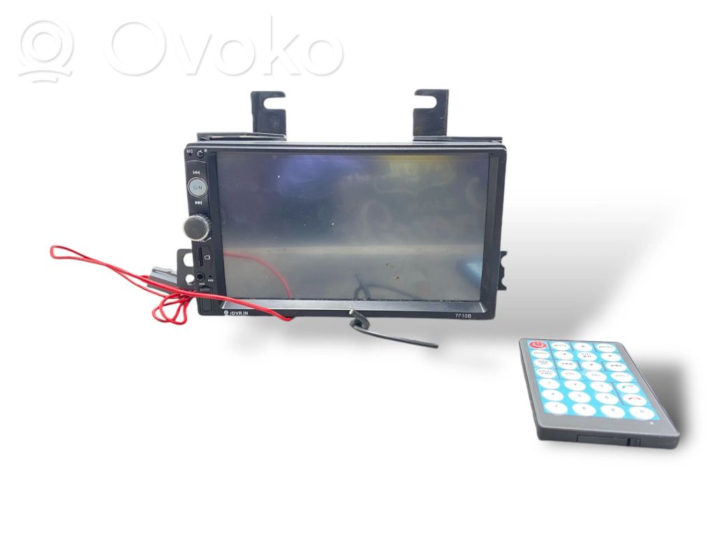 Radio / CD/DVD atskaņotājs / navigācija
