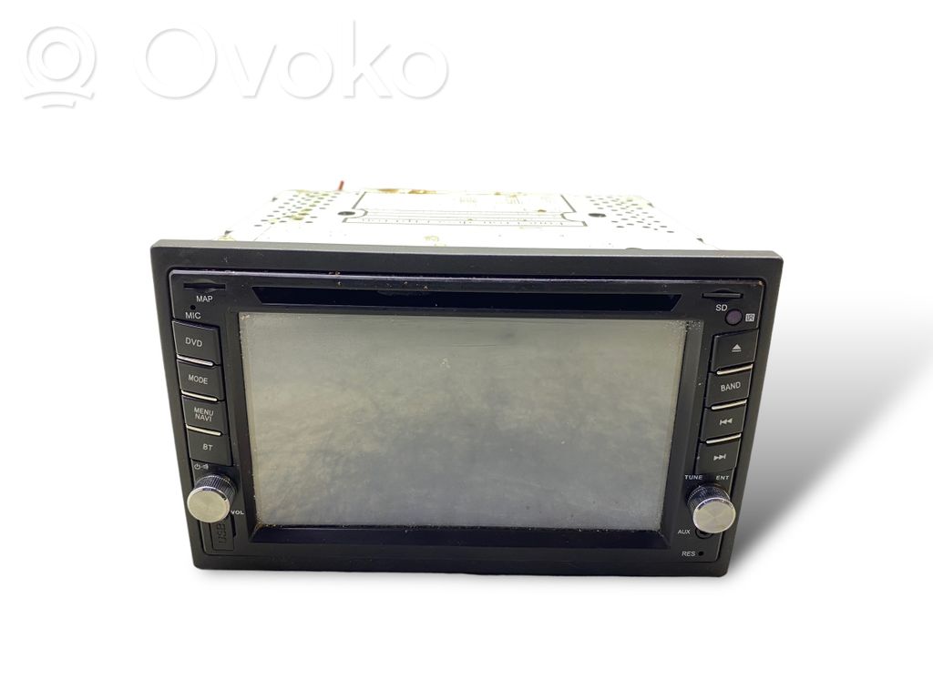 Radio / CD/DVD atskaņotājs / navigācija