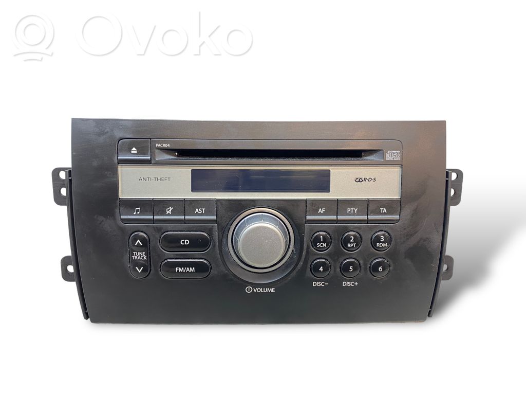 Radio / CD/DVD atskaņotājs / navigācija