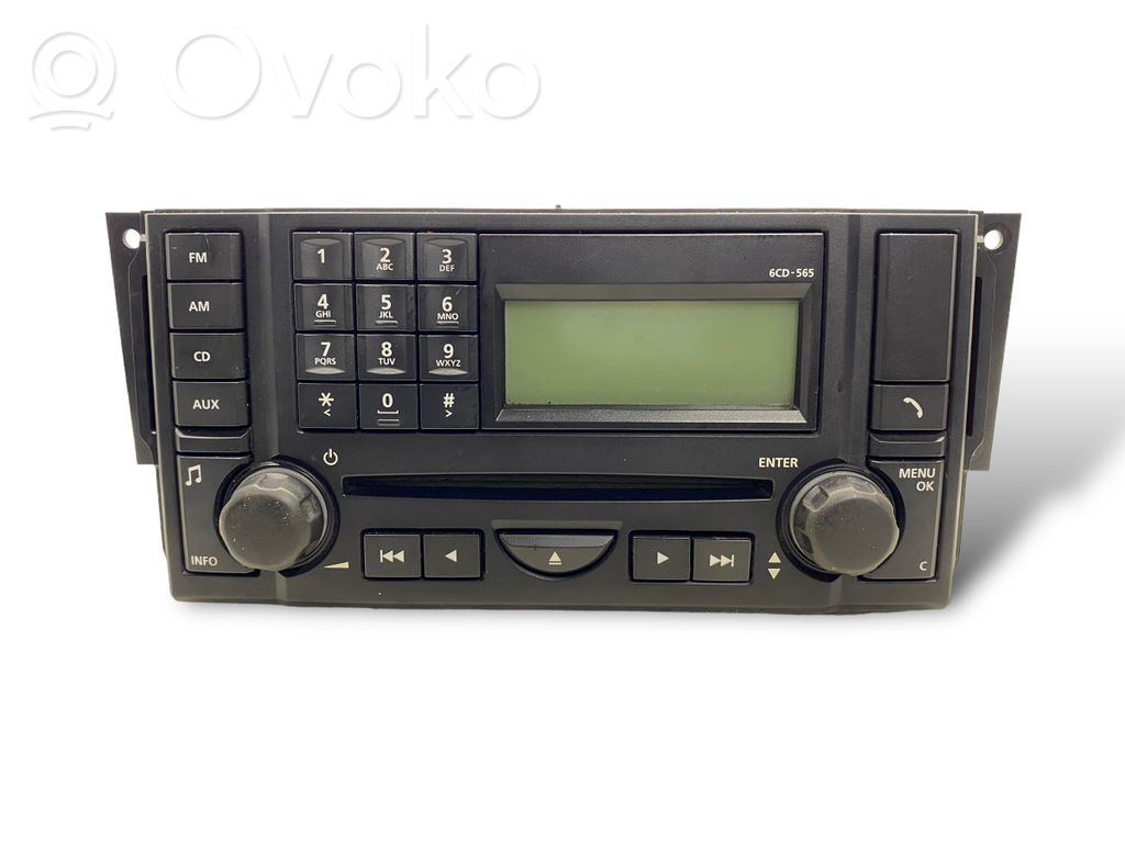 Radio / CD/DVD atskaņotājs / navigācija