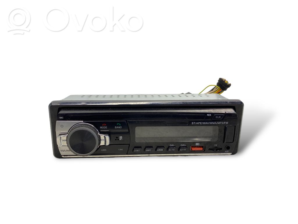 Radio / CD/DVD atskaņotājs / navigācija