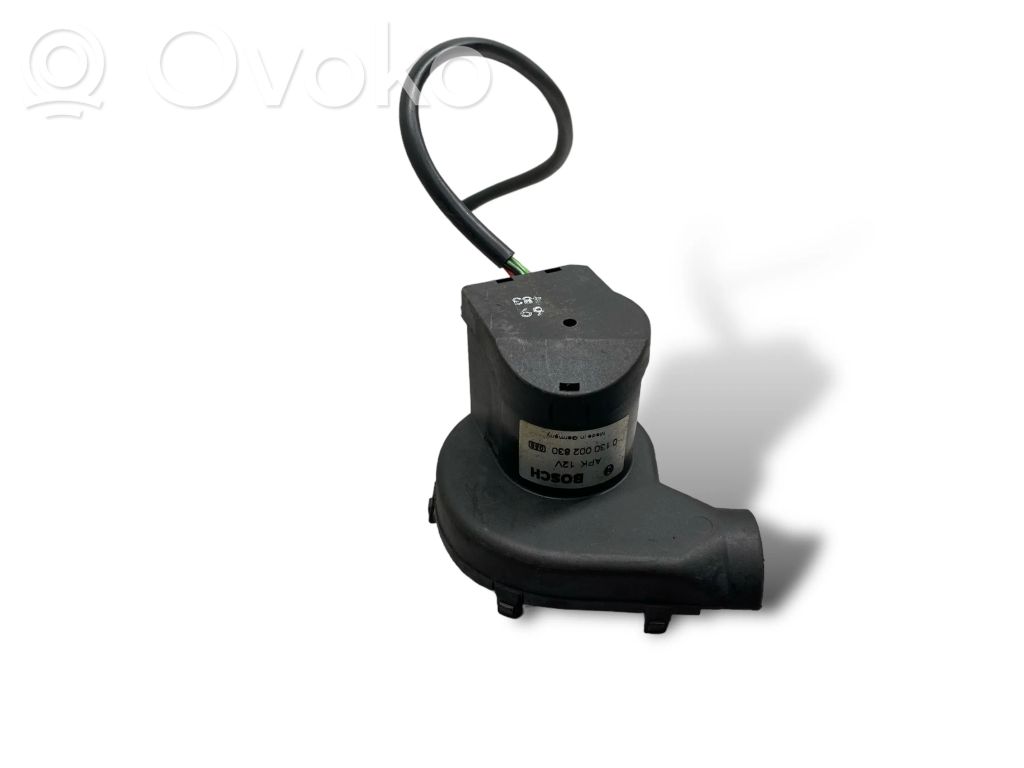 Dzinēja vadības bloka ventilators