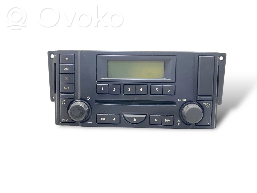 Radio / CD/DVD atskaņotājs / navigācija
