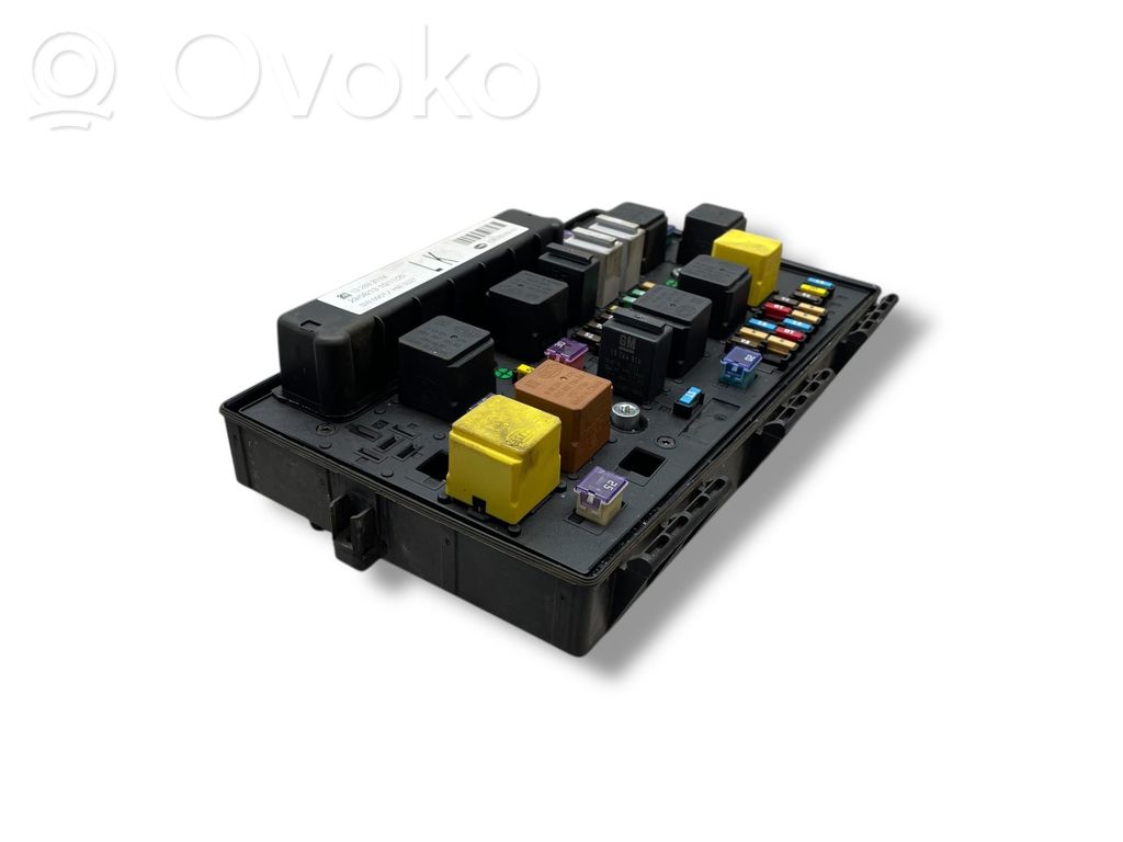 Barošanas vadības bloks
