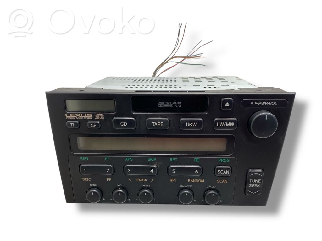 Radio / CD/DVD atskaņotājs / navigācija