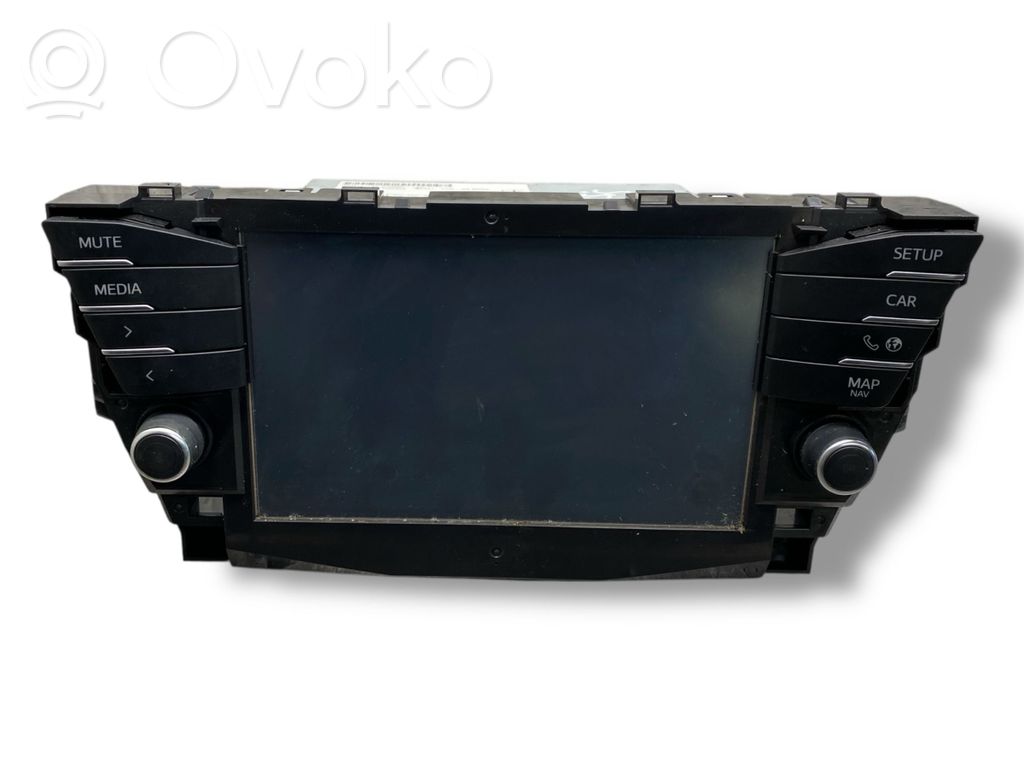 Radio / CD/DVD atskaņotājs / navigācija