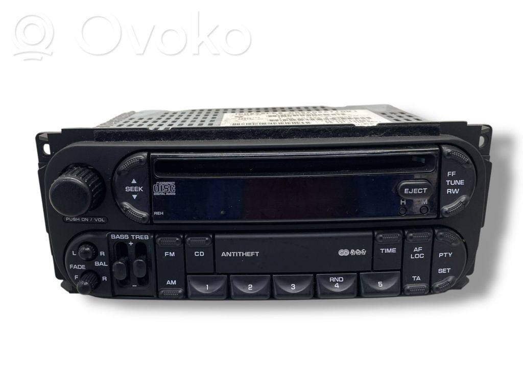 Radio / CD/DVD atskaņotājs / navigācija