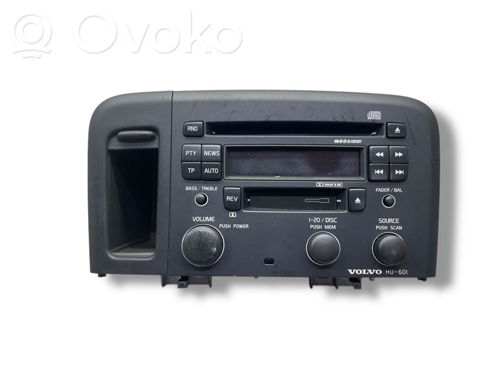 Radio / CD/DVD atskaņotājs / navigācija