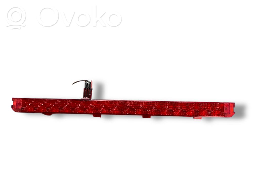 Papildu bremžu signāla lukturis