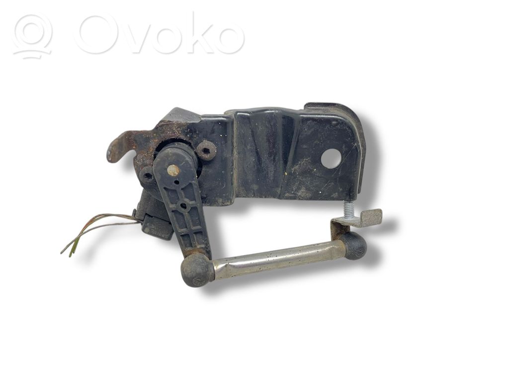 Augstuma sensors (priekšējo lukturu)