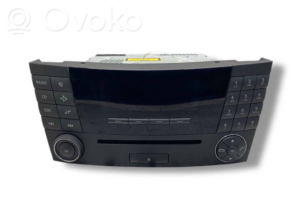 Radio / CD/DVD atskaņotājs / navigācija