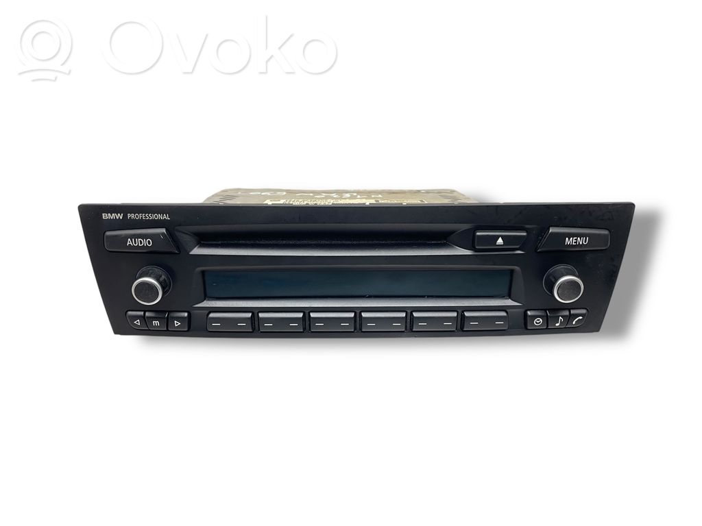 Radio / CD/DVD atskaņotājs / navigācija