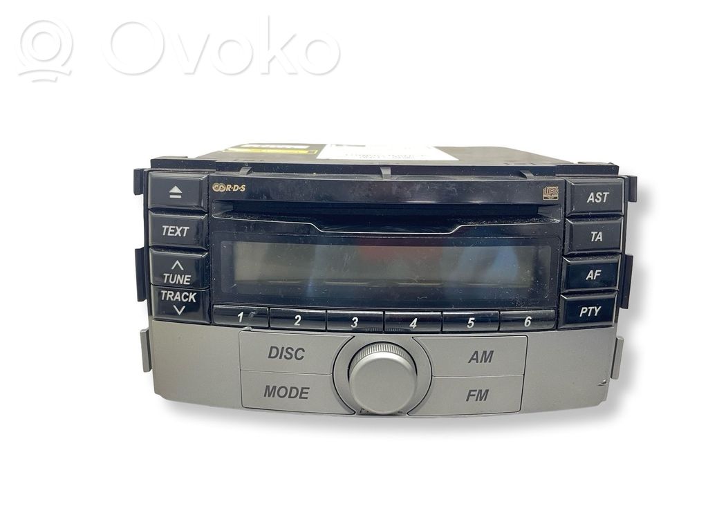 Radio / CD/DVD atskaņotājs / navigācija