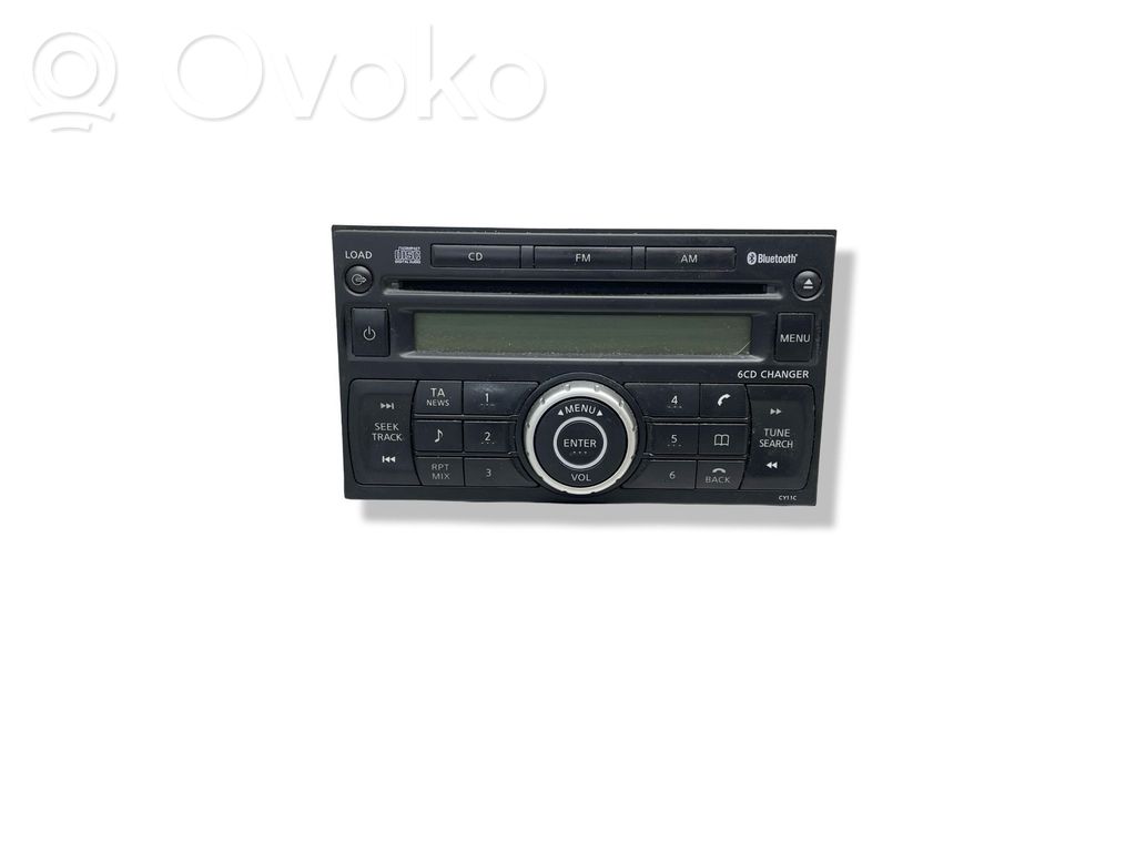 Radio / CD/DVD atskaņotājs / navigācija