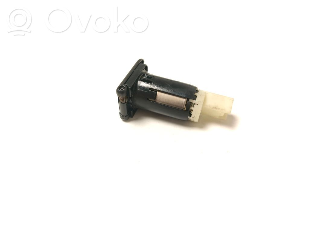 prius cigarette lighter 8553042010 Toyota Prius (XW50) Cigarette lighter front, €11.50