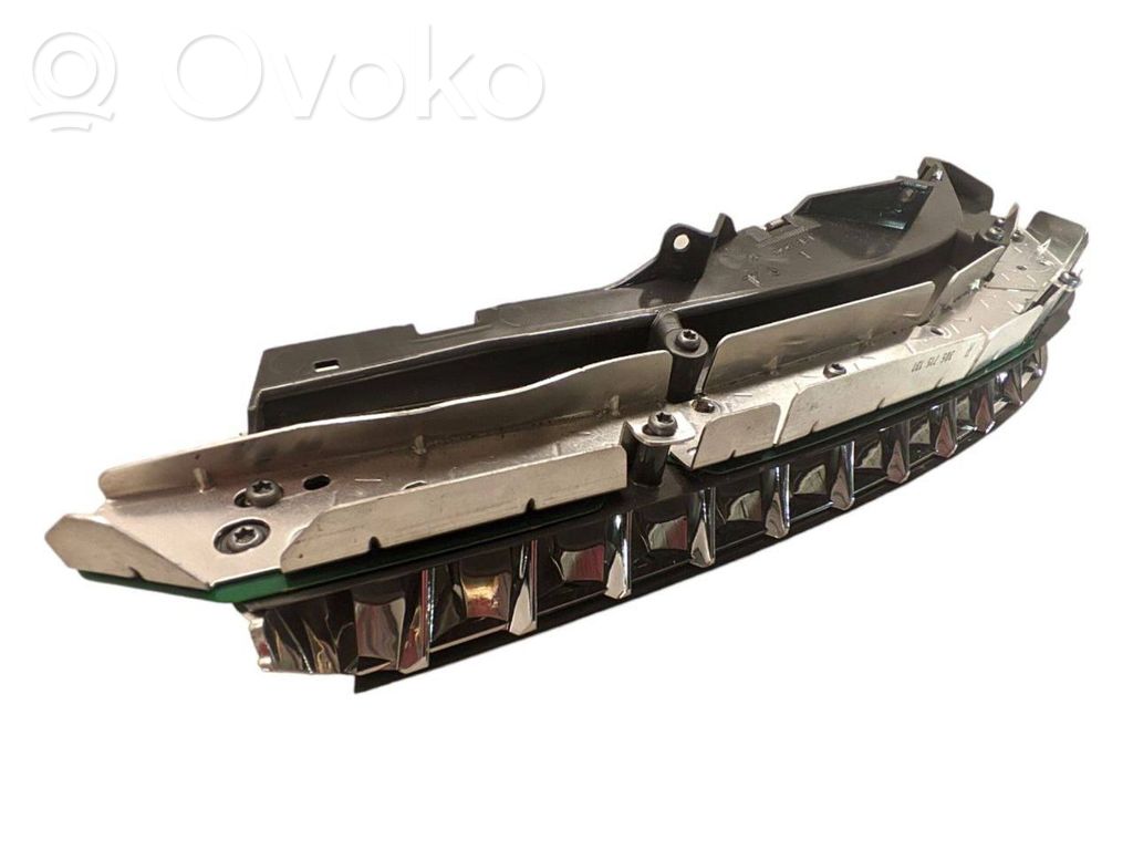 305715131 Mercedes-Benz C W204 LED-Tagfahrscheinwerfer, 76.23 € | RRR