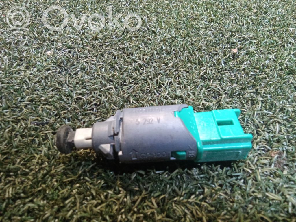 253250007R Renault Master III Capteur pédale de frein, 2,50 € | OVOKO