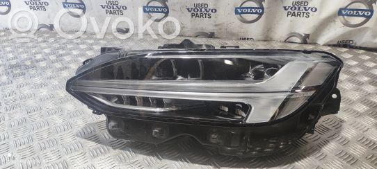 Volvo S90, V90 Priekinis žibintas 