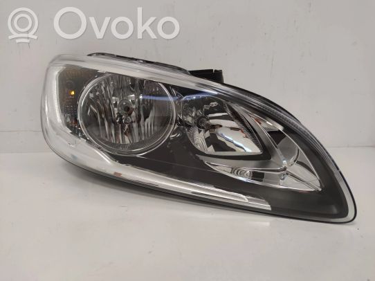 Volvo S60 Lampa przednia 