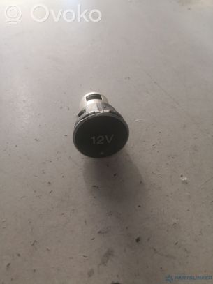 Accendisigari per auto   BK2T196247