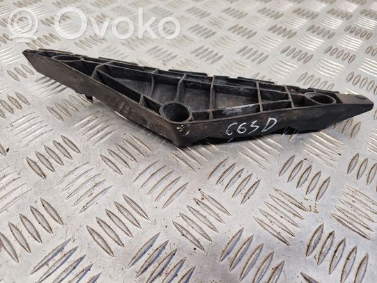 Toyota Avensis T270 Staffa di rinforzo montaggio del paraurti anteriore 
